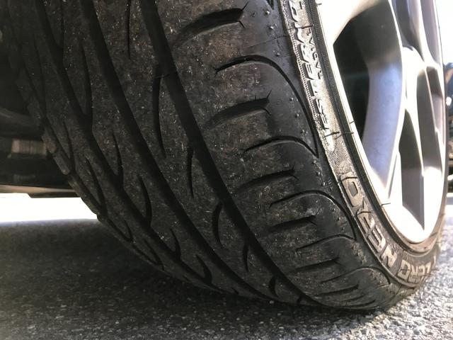 アバルト５９５ コンペティツィオーネ　１８０馬力　ナビフルセグ　ＥＴＣ　ハイパフォーマンスエキゾーストシステム　Ｂｒｅｍｂｏ製レッドキャリパー　カーボン加飾付革アルカンターラステアリング　Ｓａｂｅｌｔ製革アルカンターラシート　キセノン（40枚目）