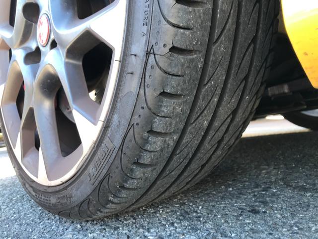 アバルト５９５ コンペティツィオーネ　１８０馬力　ナビフルセグ　ＥＴＣ　ハイパフォーマンスエキゾーストシステム　Ｂｒｅｍｂｏ製レッドキャリパー　カーボン加飾付革アルカンターラステアリング　Ｓａｂｅｌｔ製革アルカンターラシート　キセノン（64枚目）