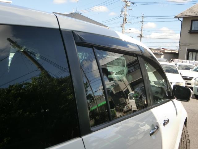 ＭＰＶ ２３Ｓ　後期　両側電動スライドドア　純正ナビ　テレビ　ＤＶＤ　バックカメラ　ＨＩＤ　キーレス　純正ＡＷ　プライバシーガラス　ドアバイザー　キャプテンシート（30枚目）