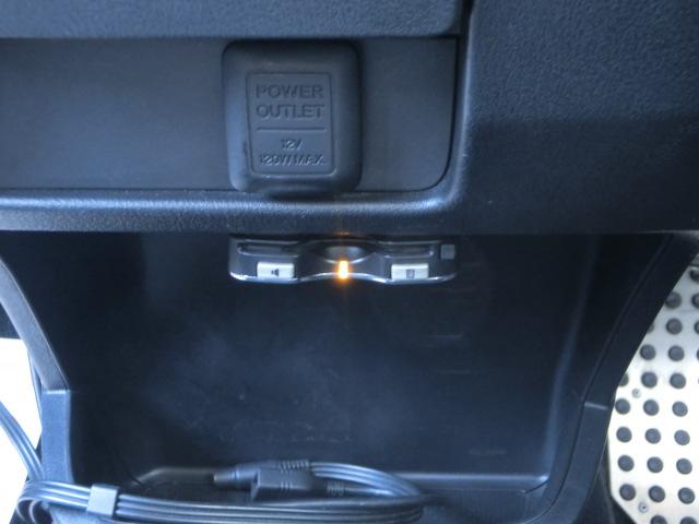 ストリーム ＲＳＺ　Ｓパッケージ　ワンオーナー　カロッツェリアナビ　テレビ　ＤＶＤ　Ｂｌｕｅｔｏｏｔｈオーディオ　ＨＩＤ　無限グリル　エアロ　無限マフラー（12枚目）