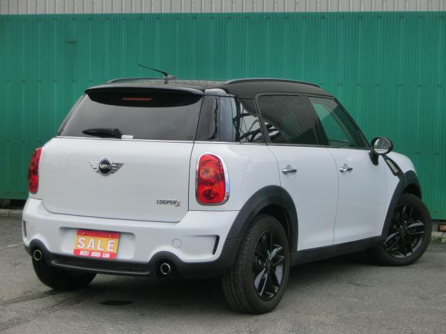 MINI クーパーS クロスオーバー ルーフブラック CD AUXポート キーレス プッシュスタート 純正AW プライバシーガラス HID ISOFIX対応シート(2枚目)