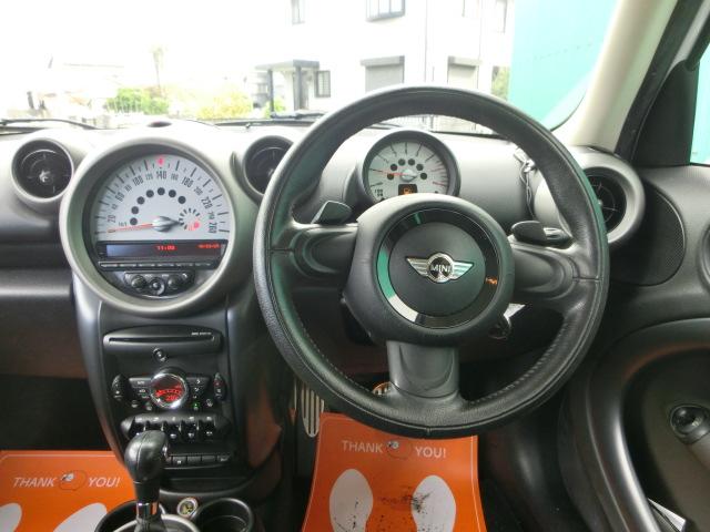 MINI クーパーS クロスオーバー ルーフブラック CD AUXポート キーレス プッシュスタート 純正AW プライバシーガラス HID ISOFIX対応シート(4枚目)