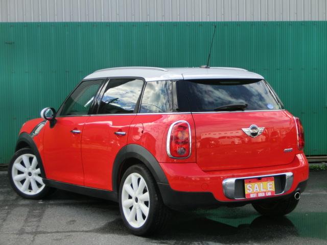 ＭＩＮＩ クーパー　クロスオーバー　レザーシート　カロッツェリアサイバーナビ　テレビ　ＤＶＤ　Ｂｌｕｅｔｏｏｔｈオーディオ　バックカメラ　ＨＩＤ　プッシュスタート　ルーフホワイト　純正ＡＷ（15枚目）