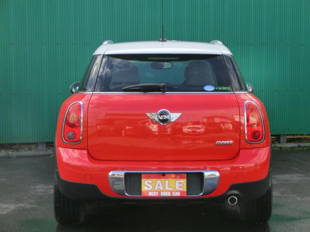 ＭＩＮＩ クーパー　クロスオーバー　レザーシート　カロッツェリアサイバーナビ　テレビ　ＤＶＤ　Ｂｌｕｅｔｏｏｔｈオーディオ　バックカメラ　ＨＩＤ　プッシュスタート　ルーフホワイト　純正ＡＷ（16枚目）