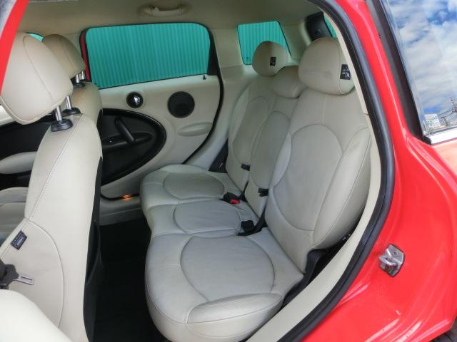 ＭＩＮＩ クーパー　クロスオーバー　レザーシート　カロッツェリアサイバーナビ　テレビ　ＤＶＤ　Ｂｌｕｅｔｏｏｔｈオーディオ　バックカメラ　ＨＩＤ　プッシュスタート　ルーフホワイト　純正ＡＷ（17枚目）