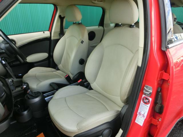 ＭＩＮＩ クーパー　クロスオーバー　レザーシート　カロッツェリアサイバーナビ　テレビ　ＤＶＤ　Ｂｌｕｅｔｏｏｔｈオーディオ　バックカメラ　ＨＩＤ　プッシュスタート　ルーフホワイト　純正ＡＷ（26枚目）