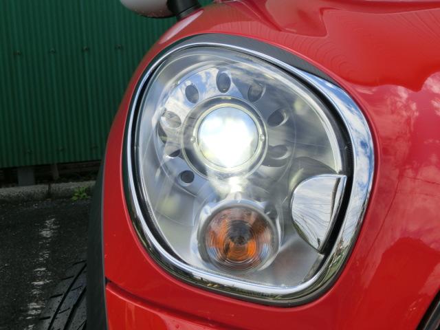 ＭＩＮＩ クーパー　クロスオーバー　レザーシート　カロッツェリアサイバーナビ　テレビ　ＤＶＤ　Ｂｌｕｅｔｏｏｔｈオーディオ　バックカメラ　ＨＩＤ　プッシュスタート　ルーフホワイト　純正ＡＷ（27枚目）