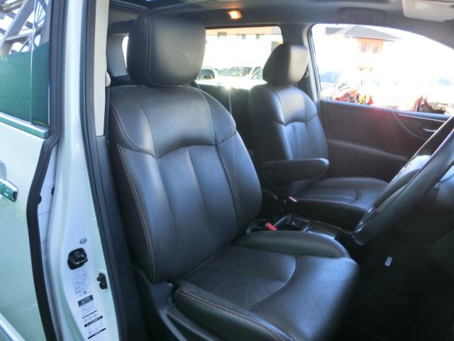 エルグランド ３５０ハイウェイスタープレミアム　両側電動スライドドア　パワーバックドア　純正ナビ　テレビ　Ｂｌｕｅｔｏｏｔｈオーディオ　バックカメラ　アラウンドビューモニター　フリップダウンモニター　ダブルサンルーフリア不動　オットマン（3枚目）