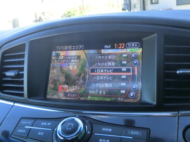 エルグランド ３５０ハイウェイスタープレミアム　両側電動スライドドア　パワーバックドア　純正ナビ　テレビ　Ｂｌｕｅｔｏｏｔｈオーディオ　バックカメラ　アラウンドビューモニター　フリップダウンモニター　ダブルサンルーフリア不動　オットマン（11枚目）