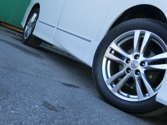 エルグランド ３５０ハイウェイスタープレミアム　両側電動スライドドア　パワーバックドア　純正ナビ　テレビ　Ｂｌｕｅｔｏｏｔｈオーディオ　バックカメラ　アラウンドビューモニター　フリップダウンモニター　ダブルサンルーフリア不動　オットマン（43枚目）