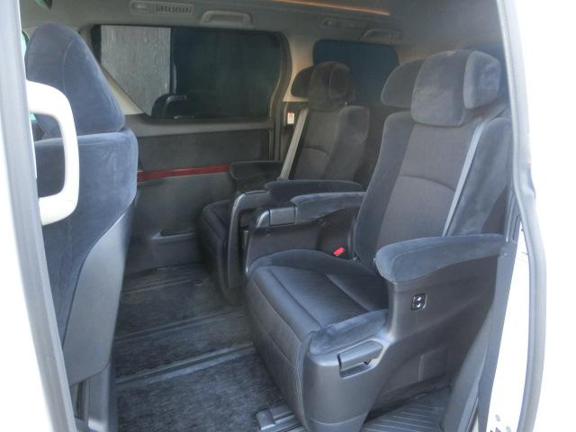 ヴェルファイア ３．５Ｚ　Ｇエディション　両側電動スライドドア　パワーバックドア　テレビ　Ｂｌｕｅｔｏｏｔｈオーディオ　バックカメラ　フリップダウンモニター　ＴＥＩＮフルタップ車高調　社外ＡＷ　エグゼクティブシート　オットマン（17枚目）