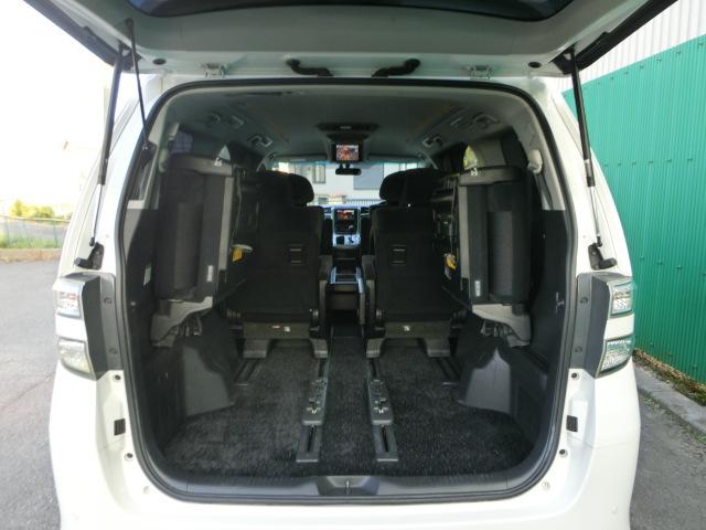 ヴェルファイア ３．５Ｚ　Ｇエディション　両側電動スライドドア　パワーバックドア　テレビ　Ｂｌｕｅｔｏｏｔｈオーディオ　バックカメラ　フリップダウンモニター　ＴＥＩＮフルタップ車高調　社外ＡＷ　エグゼクティブシート　オットマン（19枚目）