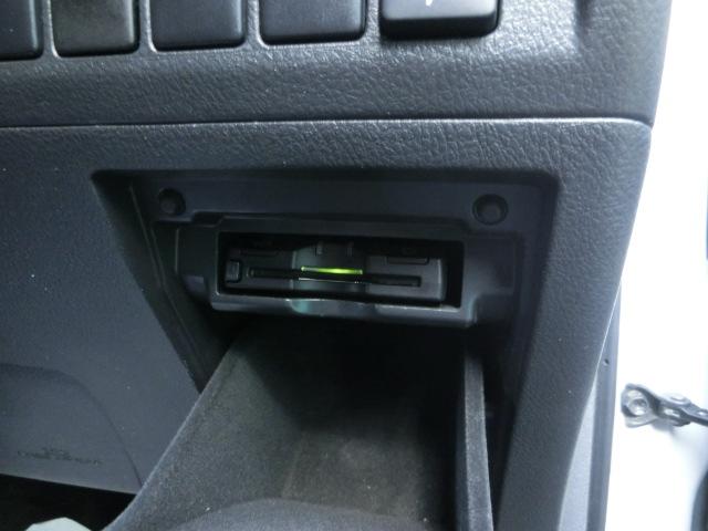 ヴェルファイア ３．５Ｚ　Ｇエディション　両側電動スライドドア　パワーバックドア　テレビ　Ｂｌｕｅｔｏｏｔｈオーディオ　バックカメラ　フリップダウンモニター　ＴＥＩＮフルタップ車高調　社外ＡＷ　エグゼクティブシート　オットマン（27枚目）