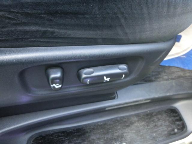 ヴェルファイア ３．５Ｚ　Ｇエディション　両側電動スライドドア　パワーバックドア　テレビ　Ｂｌｕｅｔｏｏｔｈオーディオ　バックカメラ　フリップダウンモニター　ＴＥＩＮフルタップ車高調　社外ＡＷ　エグゼクティブシート　オットマン（32枚目）