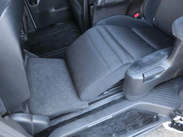 ヴェルファイア ３．５Ｚ　Ｇエディション　両側電動スライドドア　パワーバックドア　テレビ　Ｂｌｕｅｔｏｏｔｈオーディオ　バックカメラ　フリップダウンモニター　ＴＥＩＮフルタップ車高調　社外ＡＷ　エグゼクティブシート　オットマン（34枚目）