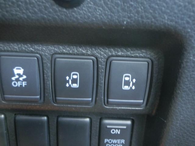 エルグランド 250ハイウェイスター 中期 両側電動スライドドア 純正ナビ テレビ DVD Bluetoothオーディオ バックカメラ フリップダウンモニター キャプテンシート オットマン クルーズコントロール(25枚目)