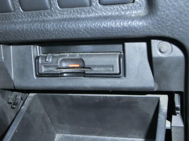 エルグランド 250ハイウェイスター 中期 両側電動スライドドア 純正ナビ テレビ DVD Bluetoothオーディオ バックカメラ フリップダウンモニター キャプテンシート オットマン クルーズコントロール(26枚目)