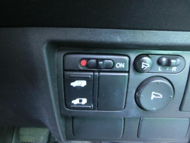 フリード Ｇ　エアロ　アルパインナビ　テレビ　ＤＶＤ　フリップダウンモニター　キーレス　ＨＩＤ　両側スライド片側電動スライドドア　オートライト　純正ＡＷ（11枚目）