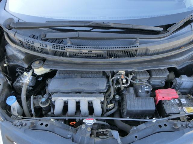 フリード Ｇ　エアロ　アルパインナビ　テレビ　ＤＶＤ　フリップダウンモニター　キーレス　ＨＩＤ　両側スライド片側電動スライドドア　オートライト　純正ＡＷ（20枚目）