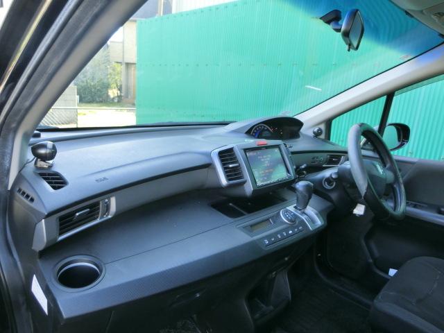 フリード Ｇ　エアロ　アルパインナビ　テレビ　ＤＶＤ　フリップダウンモニター　キーレス　ＨＩＤ　両側スライド片側電動スライドドア　オートライト　純正ＡＷ（21枚目）