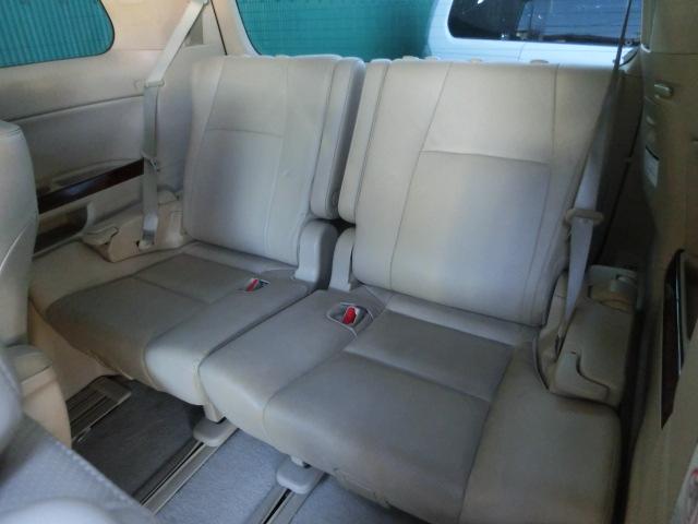 アルファード ３５０Ｇ　Ｌパッケージ　純正ＨＤＤナビ　テレビ　ＤＶＤ　バックカメラ　フリップダウンモニター　エグゼクティブシート　革シート　シートヒーター　オットマン　両側電動スライドドア　パワーバックドア　ダブルサンルーフ（18枚目）