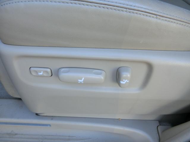 アルファード ３５０Ｇ　Ｌパッケージ　純正ＨＤＤナビ　テレビ　ＤＶＤ　バックカメラ　フリップダウンモニター　エグゼクティブシート　革シート　シートヒーター　オットマン　両側電動スライドドア　パワーバックドア　ダブルサンルーフ（31枚目）