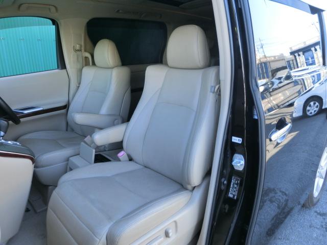 アルファード ３５０Ｇ　Ｌパッケージ　純正ＨＤＤナビ　テレビ　ＤＶＤ　バックカメラ　フリップダウンモニター　エグゼクティブシート　革シート　シートヒーター　オットマン　両側電動スライドドア　パワーバックドア　ダブルサンルーフ（32枚目）