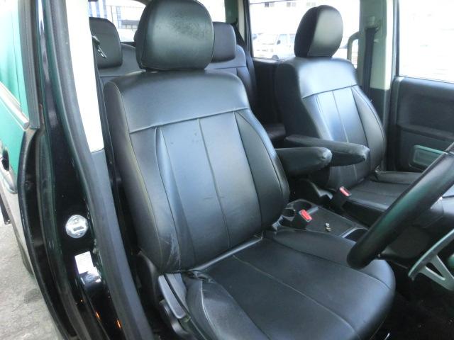 デリカＤ：５ Ｇ　パワーパッケージ　トリプルパノラマルーフ　純正ナビ　バックカメラ　フロントカメラ　両側スライド片側電動スライドドア　ＪＡＯＳマッドフラップ　切替４ＷＤ　スマートキー　ＨＩＤ　純正オプションサイドガード（3枚目）