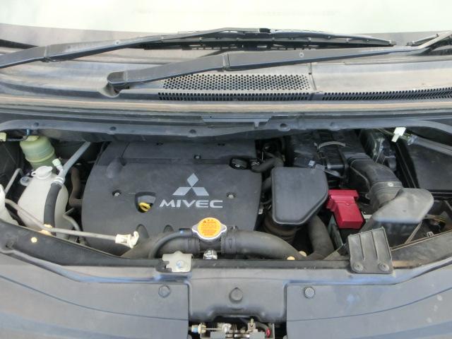 デリカＤ：５ Ｇ　パワーパッケージ　トリプルパノラマルーフ　純正ナビ　バックカメラ　フロントカメラ　両側スライド片側電動スライドドア　ＪＡＯＳマッドフラップ　切替４ＷＤ　スマートキー　ＨＩＤ　純正オプションサイドガード（20枚目）