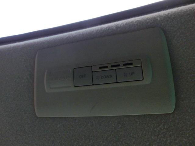 デリカＤ：５ Ｇ　パワーパッケージ　トリプルパノラマルーフ　純正ナビ　バックカメラ　フロントカメラ　両側スライド片側電動スライドドア　ＪＡＯＳマッドフラップ　切替４ＷＤ　スマートキー　ＨＩＤ　純正オプションサイドガード（29枚目）