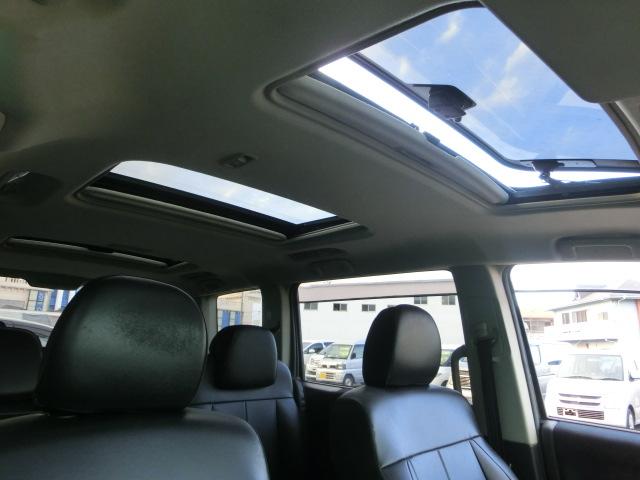 デリカＤ：５ Ｇ　パワーパッケージ　トリプルパノラマルーフ　純正ナビ　バックカメラ　フロントカメラ　両側スライド片側電動スライドドア　ＪＡＯＳマッドフラップ　切替４ＷＤ　スマートキー　ＨＩＤ　純正オプションサイドガード（30枚目）