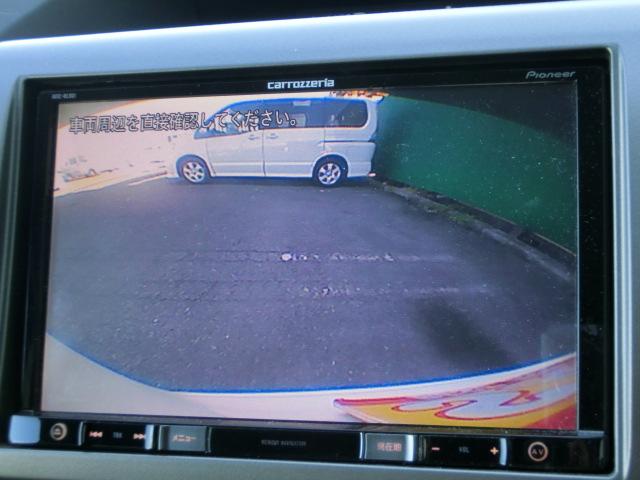 ステップワゴン Ｇ　Ｌパッケージ　両側パワースライドドア　ＥＴＣ　カロッツェリアナビ　ＤＴＶ　カロッツェリアフリップダウンリアモニター　キーレス　レベライザー　スパーダ後期純正ＡＷ（9枚目）
