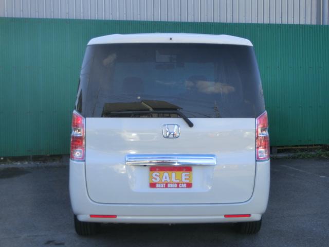 ステップワゴン Ｇ　Ｌパッケージ　両側パワースライドドア　ＥＴＣ　カロッツェリアナビ　ＤＴＶ　カロッツェリアフリップダウンリアモニター　キーレス　レベライザー　スパーダ後期純正ＡＷ（16枚目）