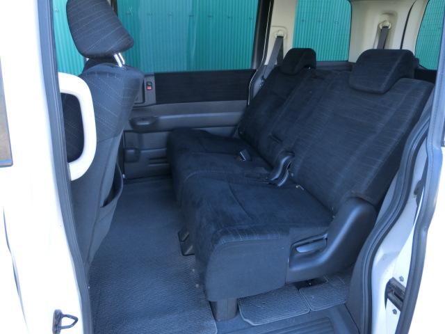 ステップワゴン Ｇ　Ｌパッケージ　両側パワースライドドア　ＥＴＣ　カロッツェリアナビ　ＤＴＶ　カロッツェリアフリップダウンリアモニター　キーレス　レベライザー　スパーダ後期純正ＡＷ（17枚目）