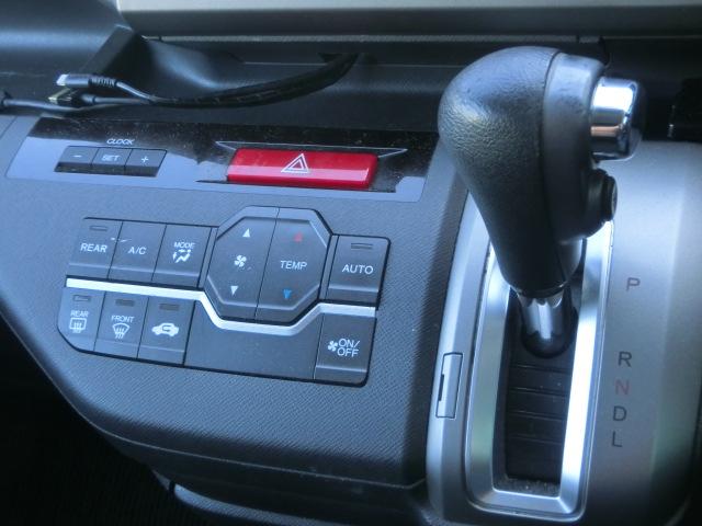 ステップワゴン Ｇ　Ｌパッケージ　両側パワースライドドア　ＥＴＣ　カロッツェリアナビ　ＤＴＶ　カロッツェリアフリップダウンリアモニター　キーレス　レベライザー　スパーダ後期純正ＡＷ（26枚目）