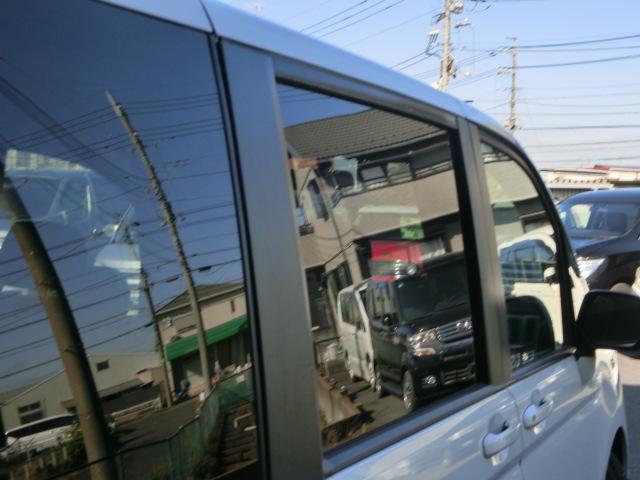 ステップワゴン Ｇ　Ｌパッケージ　両側パワースライドドア　ＥＴＣ　カロッツェリアナビ　ＤＴＶ　カロッツェリアフリップダウンリアモニター　キーレス　レベライザー　スパーダ後期純正ＡＷ（31枚目）