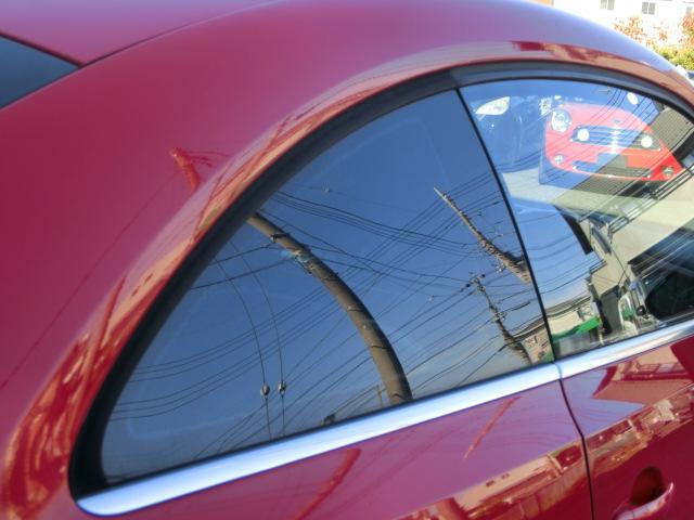 ザ・ビートル デザイン　クラリオンナビ　テレビ　ＤＶＤ　Ｂｌｕｅｔｏｏｔｈオーディオ　バックカメラ　純正ＡＷ　社外ＡＷスタッドレス積み込み　キーレス（27枚目）