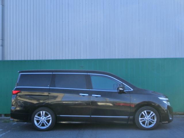 エルグランド ２５０ハイウェイスター　両側スライド片側電動スライドドア　純正ナビ　テレビ　ＤＶＤ　バックカメラ　Ｂｌｕｅｔｏｏｔｈオーディオ　フリップダウンモニター　スマートキー　純正ＡＷ（13枚目）