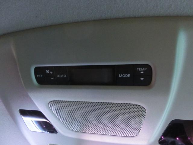 エルグランド ２５０ハイウェイスター　両側スライド片側電動スライドドア　純正ナビ　テレビ　ＤＶＤ　バックカメラ　Ｂｌｕｅｔｏｏｔｈオーディオ　フリップダウンモニター　スマートキー　純正ＡＷ（30枚目）