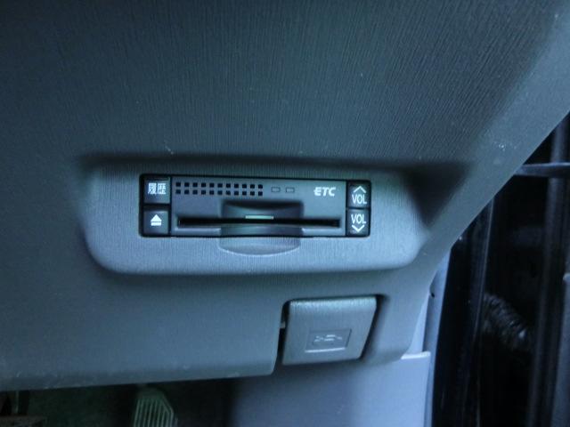 プリウス Ｇ　純正ＨＤＤナビ　テレビ　ＤＶＤ　Ｂｌｕｅｔｏｏｔｈオーディオ　バックカメラ　スマートキー　レベライザー　シートカバー　ＥＴＣ　クルーズコントロール（12枚目）