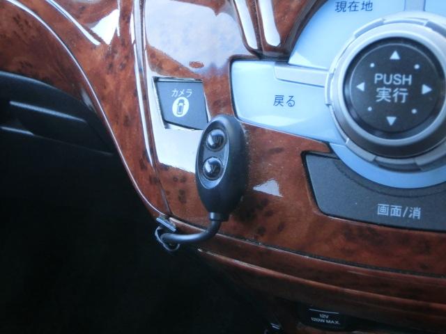 ☆テレビキット付きなので走行中もテレビやＤＶＤの視聴が可能です☆