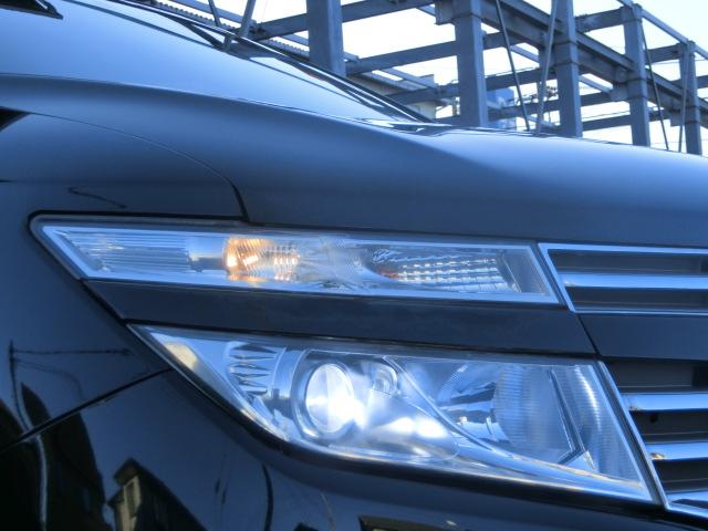 エルグランド 250ハイウェイスターアーバンクロム 両側電動スライドドア アルパインナビ テレビ DVD フリップダウンモニター バックカメラ HID スマートキー ハーフレザーシート オットマン 純正AW(31枚目)