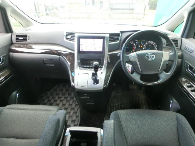 ヴェルファイア ２．４Ｚ　Ｇエディション　後期　対策済みエンジン　カロッツェリアナビ　テレビ　ＤＶＤ　バックカメラ　フリップダウンモニター　両側電動スライドドア　パワーバックドア　エグゼクティブシート　オットマン（4枚目）