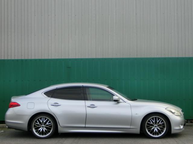 フーガ 250GT タイプP 革 シートエアコン 全席パワーシート オットマン スマートキー 純正マルチ テレビ DVD Bluetoothオーディオ バックカメラ サイドカメラ ETC 社外19インチAW(13枚目)