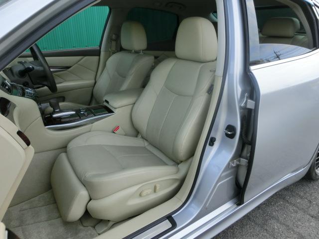 フーガ 250GT タイプP 革 シートエアコン 全席パワーシート オットマン スマートキー 純正マルチ テレビ DVD Bluetoothオーディオ バックカメラ サイドカメラ ETC 社外19インチAW(17枚目)