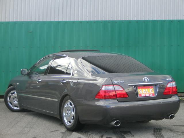 クラウン ロイヤルサルーン　後期　サンルーフ　革　純正マルチ　シートヒーター　全席パワーシート　バックカメラ　ＨＩＤ　スマートキー　トヨタ純正メッキＡＷ　フルタップ車高調（15枚目）