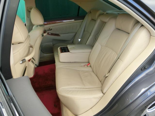 クラウン ロイヤルサルーン　後期　サンルーフ　革　純正マルチ　シートヒーター　全席パワーシート　バックカメラ　ＨＩＤ　スマートキー　トヨタ純正メッキＡＷ　フルタップ車高調（18枚目）