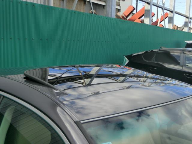 クラウン ロイヤルサルーン　後期　サンルーフ　革　純正マルチ　シートヒーター　全席パワーシート　バックカメラ　ＨＩＤ　スマートキー　トヨタ純正メッキＡＷ　フルタップ車高調（33枚目）