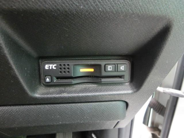 ステップワゴンスパーダ パワーエディション　後期　両側電動スライドドア　純正ナビ　テレビ　ＤＶＤ　フリップダウンモニター　キーレス　ＨＩＤ　フォグランプ　プライバシーガラス　ドアバイザー　純正ＡＷ（28枚目）