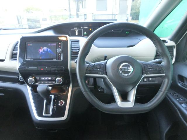 セレナ ハイウェイスター　ワンオーナー　ルーフブラック　両側スライド片側電動スライドドア　ストラーダナビ　テレビ　Ｂｌｕｅｔｏｏｔｈオーディオ　Ｂｌｕ－ｒａｙ　バックカメラ　サンシェード　ＥＴＣ　ＬＥＤヘッドライト（4枚目）